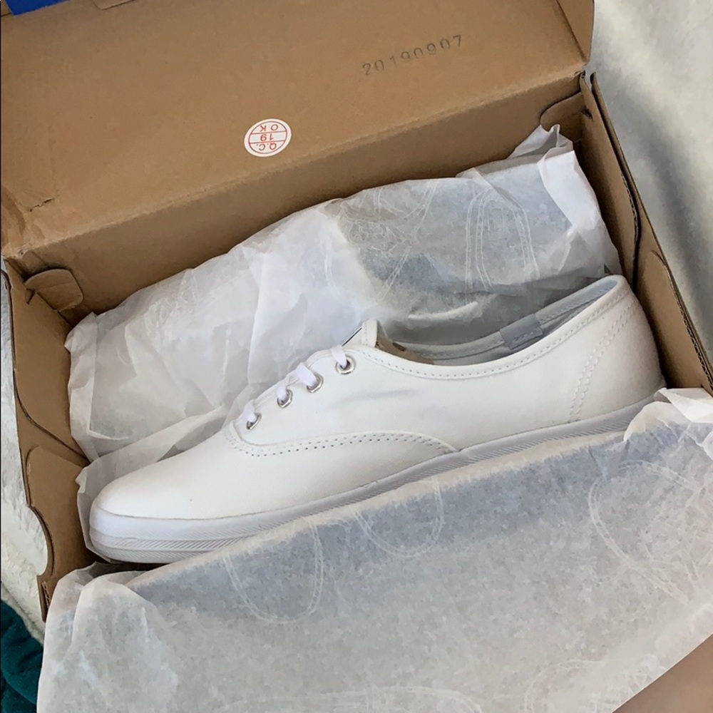 brand new keds white sneakers